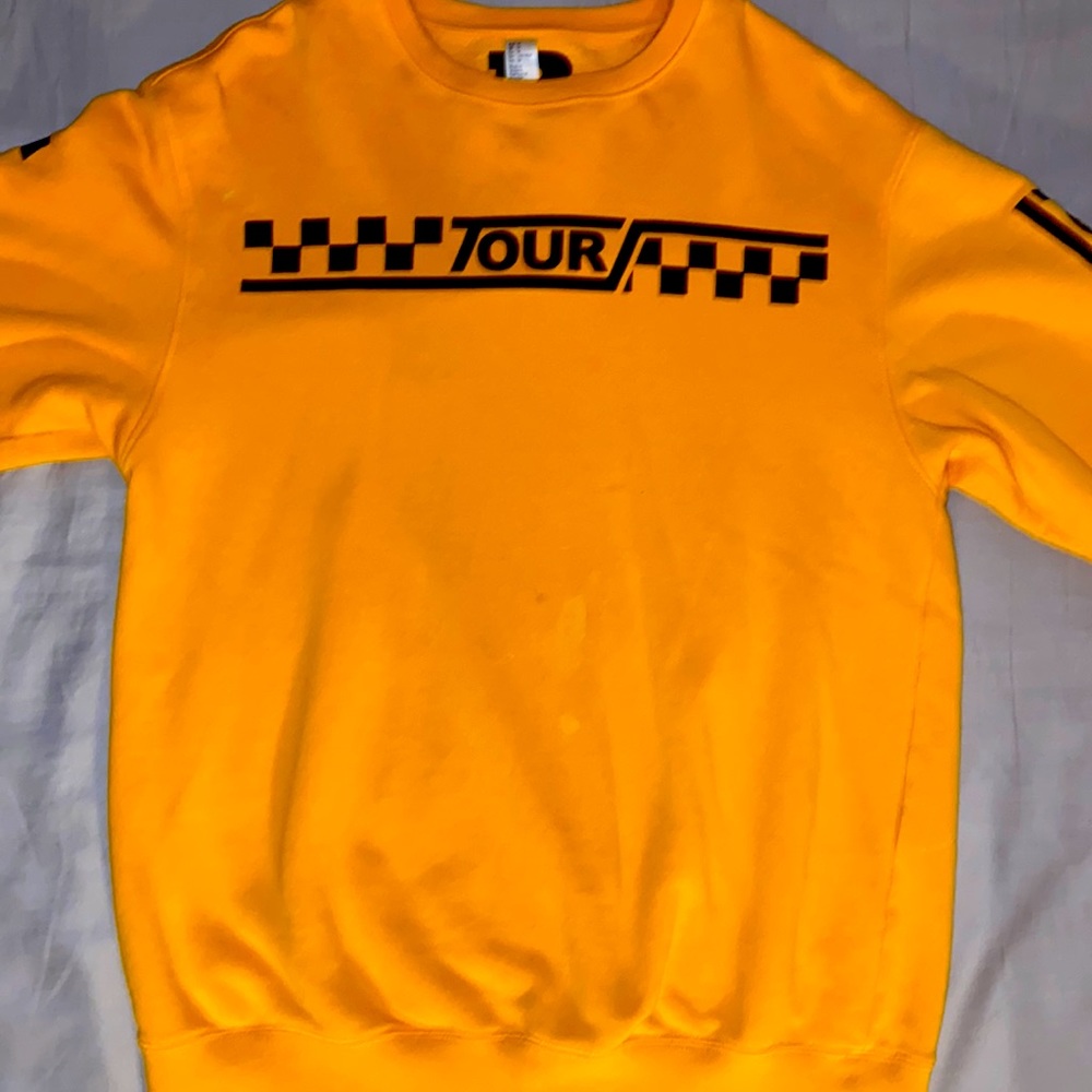 Justin Bieber yellow Tour sweatshirt